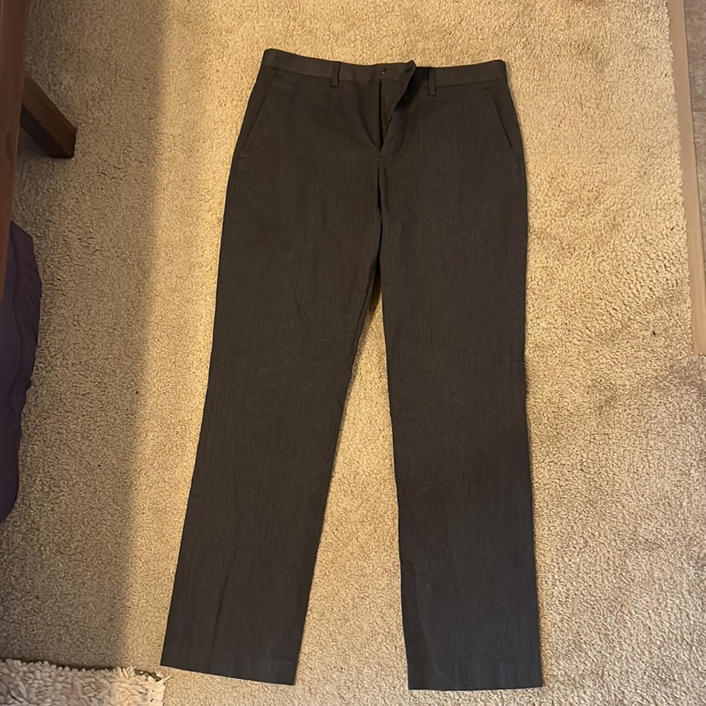 Express Men’s Photographer 33 by 32 Dress Pants
